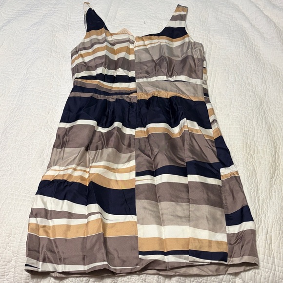 Banana Republic Striped Dress in Navy and Beige - Picture 3 of 3